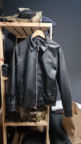 Chaqueta de cuero negra