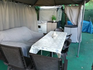 Caravana instalada Camping Rana Verde