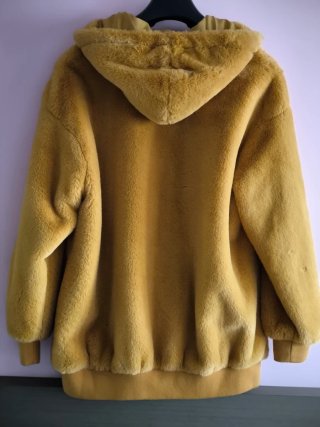 Chaquetón pelo sintético mostaza talla única
