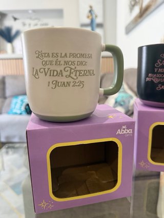 Taza Abba Gifts con cita bíblica