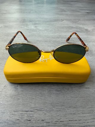 Ray-Ban Oval Tartaruga