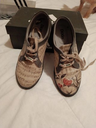 Zapatillas DOGO Talla 41