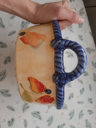 Bandeja cerámica con asas decorada