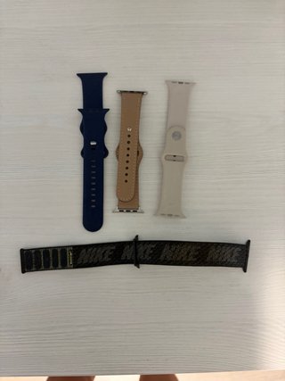 Apple Watch Series 7 con correas