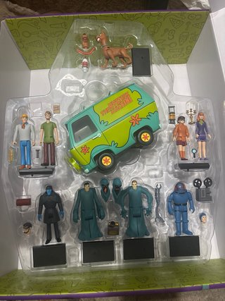 Mezco Scooby-Doo Friends & Foes faltan dos piezas