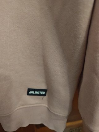 Sudadera rosa de Bershka talla M