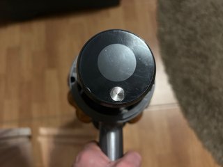 Corpo e motore Dyson V15. Funziona bene.