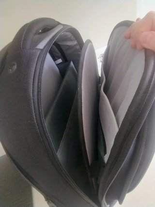 Mochila Portátil Case Logic Negra y Gris
