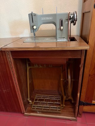 Máquina de coser Wertheim.  En Barrio Lucero