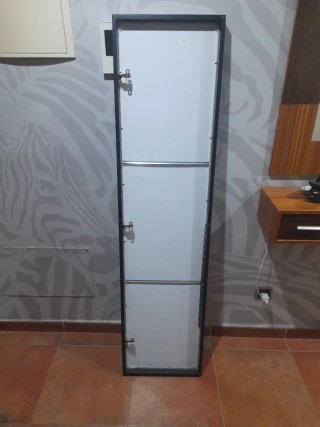 Specchio a figura intera con cornice