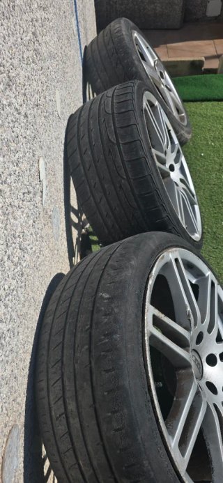 Llantas RS4 19 pulgadas con neumáticos