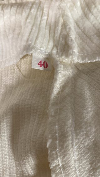 Falda de pana blanca