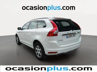 Volvo XC60 D4 Momentum Auto 140 kW (190 CV)