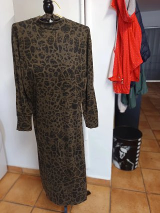 Vestido invierno estampado animal print Talla L
