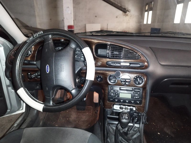 Ford Mondeo 2000 - foto 1