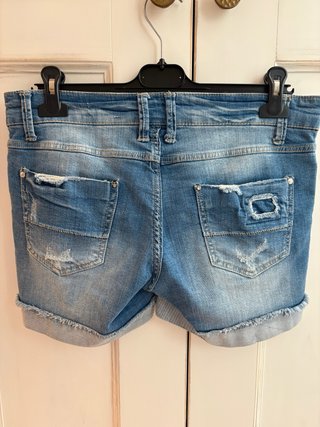 Bermudas Stradivarius vaqueras con parches