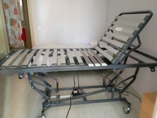 Cama articulada eléctrica con mando
