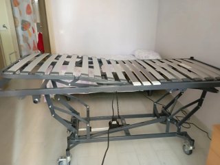 Cama articulada eléctrica con mando