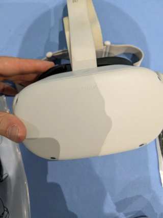 Oculus Quest 2 visore VR + accessori