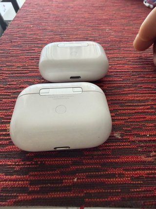 Cascos Apple averiados