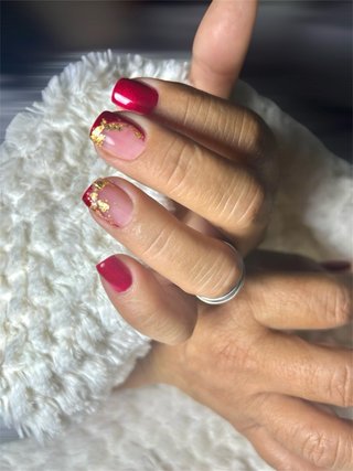 Servicios  de uñas semi permanentes y pedicura