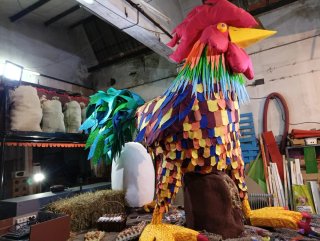 Gallo decorativo para eventos, pollerías...