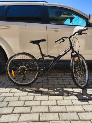Bicicleta BMX B'Twin Roja y Negra