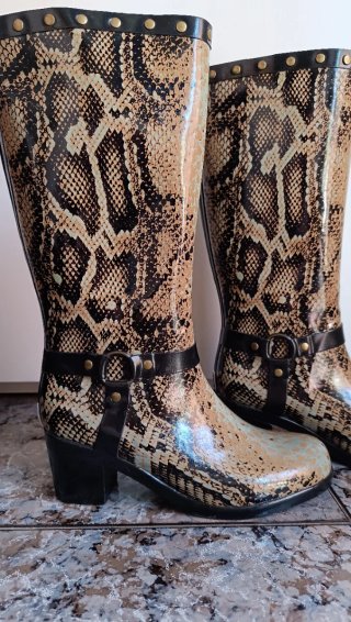 Botas de agua Gioseppo dibujo piel serpiente