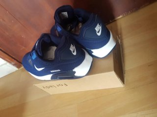Tênis Nike Air Max Azul e Branco Novos