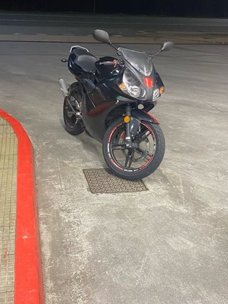 Yamaha TZR 50 Negra/Roja
