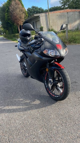 Yamaha TZR 50 Negra/Roja