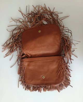 Bolso de piel Zara flecos marrón
