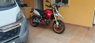 Aprilia Dorsoduro 750 Supermotard Roja