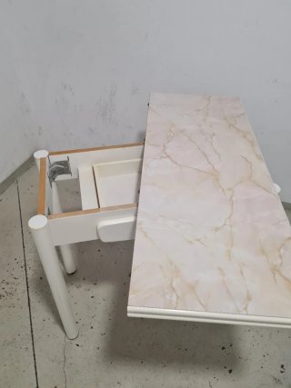 Mesa de cocina plegable.Con cajón.