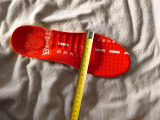 Zapatillas deportivas rojas y blancas