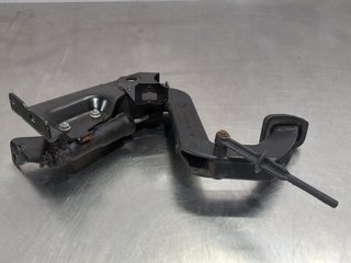 PEDAL EMBRAGUE MERCEDES-BENZ VITO BASIC-KOMBI (63