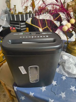 Trituradora Papel Amazon Basics Negra