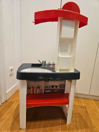 Cocinita Smoby con horno, fuegos y fregadero