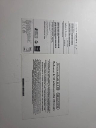MacBook Air M2 8GB RAM 500GB SSD Con caja