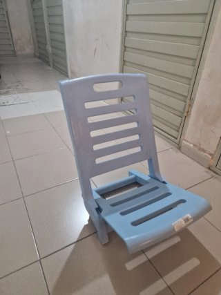 Silla de plástico para playa