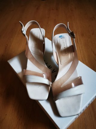 Zapatos Hispanitas Beige/Blanco Talla 39