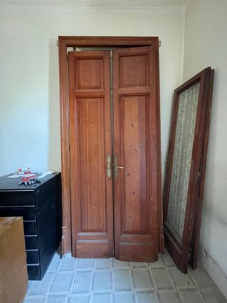 Puerta madera maciza finca regia