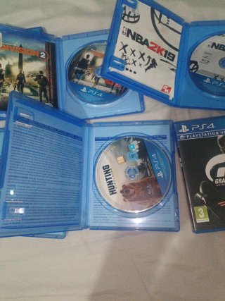 Lote 6 Juegos PS4: FIFA 18, WWE 2K17, Gran Turismo
