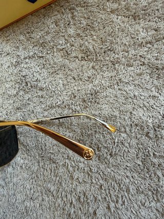 Gafas de Sol Louis Vuitton Doradas y Negras