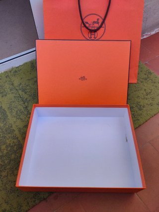 Bolsa y caja Hermes naranja