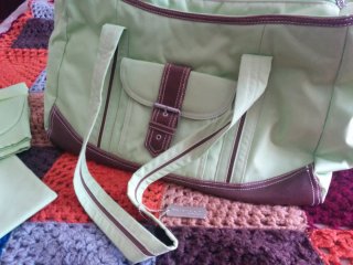 Bolso de maternidad verde