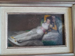 Miniatura óleo mujer reclinada