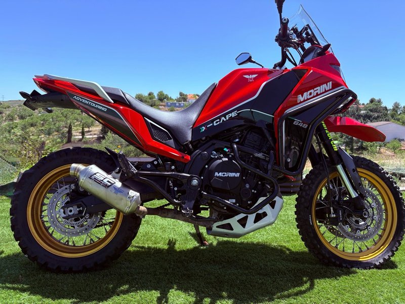 Moto Morini X-Cape 650 Adventure