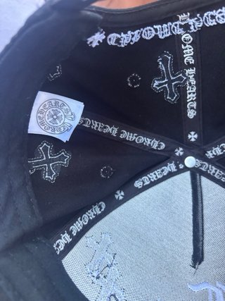 Gorra Chrome Hearts Negra y Blanca