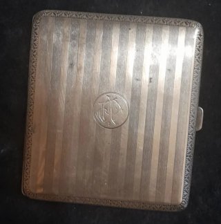 Pitillera de plata 800 con cerillero.+ Regalo